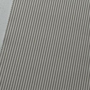 Jen Kingwell - Bonbons Gathered -  Beige striper på hvit bunn