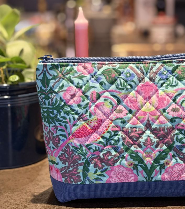 William Morris og Kaffe Fasett  - små blomster