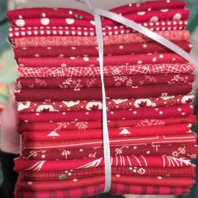 Hovedbilde Stoffpakke - Rød jul 19stk F8 ...