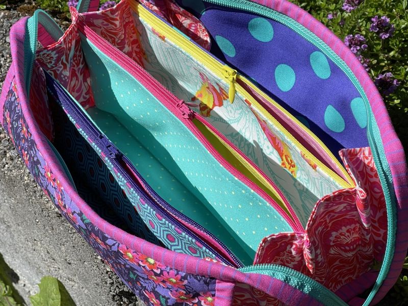 Til inspirasjon  -Sew togheter bag i Tula Pink stoffer